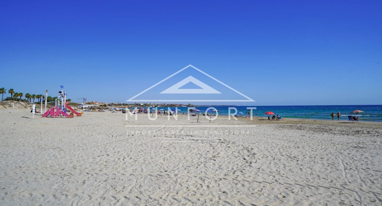 2 bedroom Apartment for sale in Torre de la Horadada with pool - € 290,000 (Ref: 9772021)