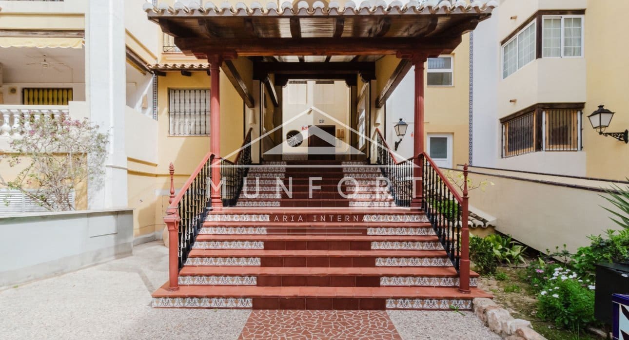 2 soverom Leilighet til salgs i Torrevieja med svømmebasseng - € 214 900 (Ref: 9772451)