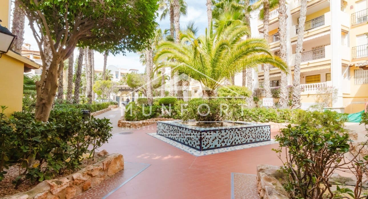 2 soverom Leilighet til salgs i Torrevieja med svømmebasseng - € 214 900 (Ref: 9772451)