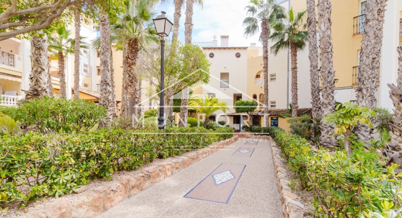 2 soverom Leilighet til salgs i Torrevieja med svømmebasseng - € 214 900 (Ref: 9772451)