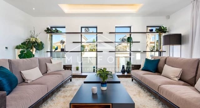 4 chambre Villa/Maison à vendre à Ciudad Quesada, Rojales avec piscine - 864 647 € (Ref: 9776930)