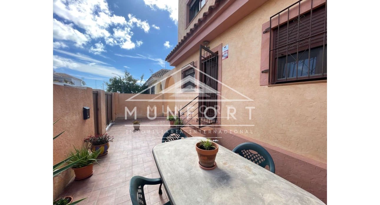 5 bedroom Villa for sale in Los Narejos with pool - € 279,900 (Ref: 9777115)