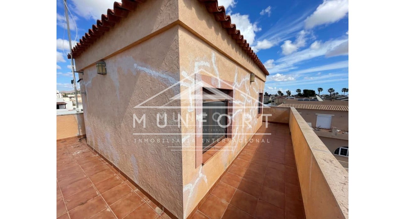5 bedroom Villa for sale in Los Narejos with pool - € 279,900 (Ref: 9777115)