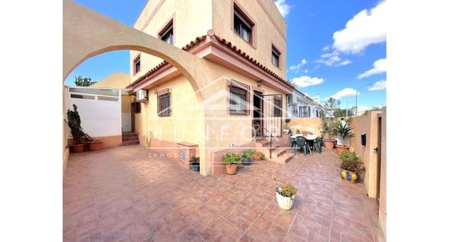 5 camera da letto Villa in vendita in Los Narejos, Los Alcázares con piscina - 279.900 € (Rif: 9777115)