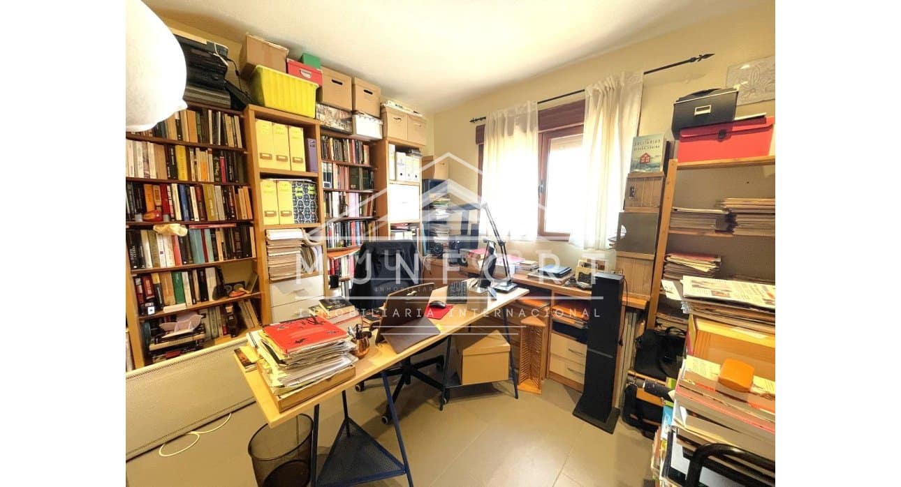 5 bedroom Villa for sale in Los Narejos with pool - € 279,900 (Ref: 9777115)