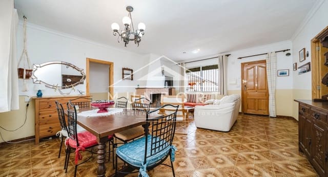 4 makuuhuone Huvila myytävänä paikassa El Carmoli, Cartagena - 250 000 € (Ref: 9778445)