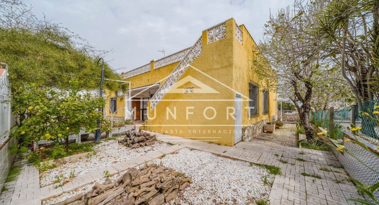 4 makuuhuone Huvila myytävänä paikassa El Carmoli - 250 000 € (Ref: 9778445)