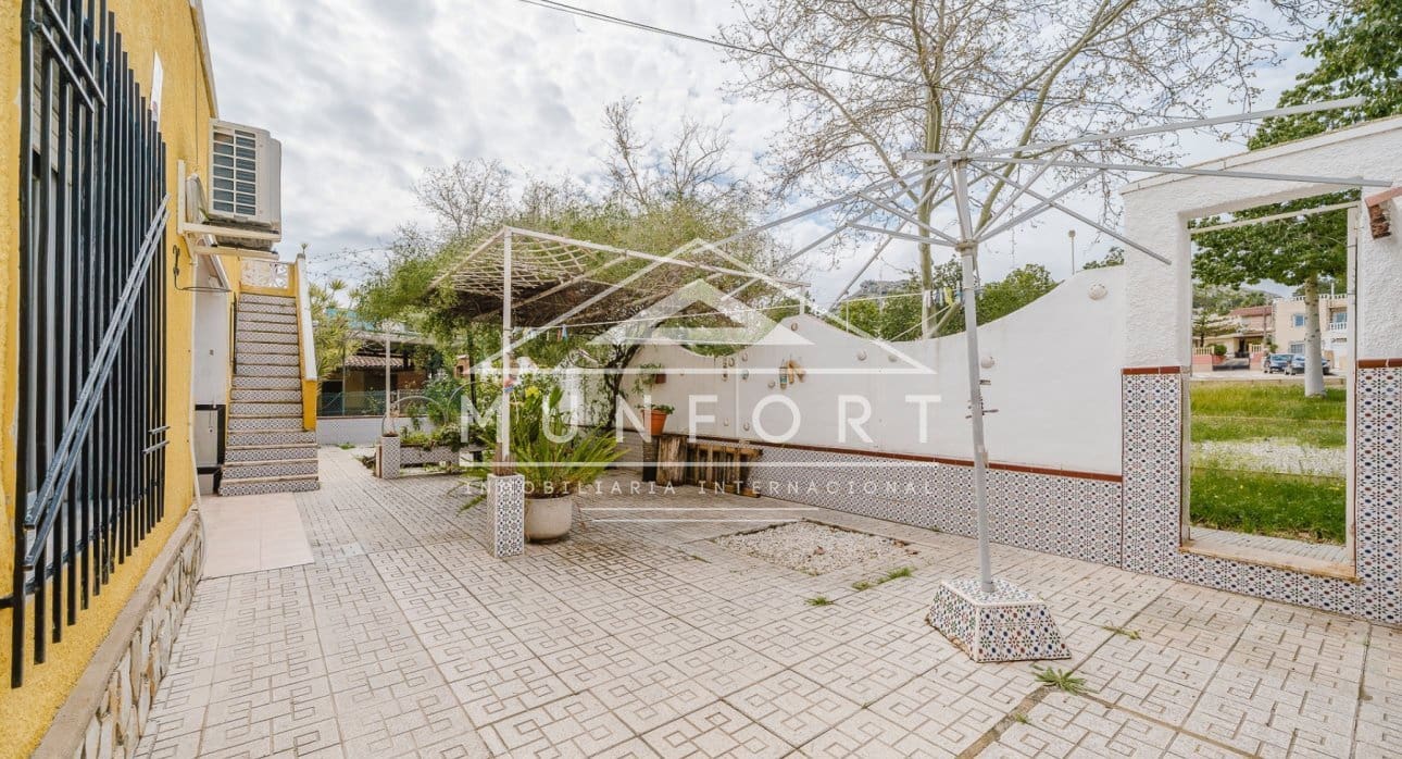 4 makuuhuone Huvila myytävänä paikassa El Carmoli - 250 000 € (Ref: 9778445)