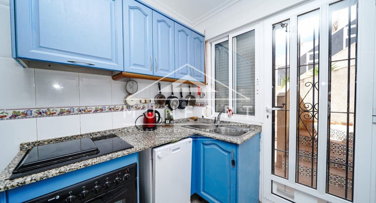 3 bedroom Villa for sale in Pinar de Campoverde with pool - € 255,000 (Ref: 9781155)