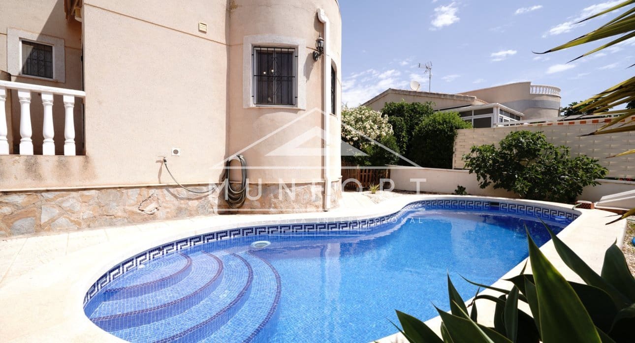 3 bedroom Villa for sale in Pinar de Campoverde with pool - € 255,000 (Ref: 9781155)