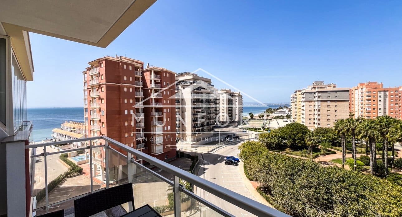 Apartamento de 1 habitación en La Manga del Mar Menor en venta con piscina - 132.900 € (Ref: 9784474)