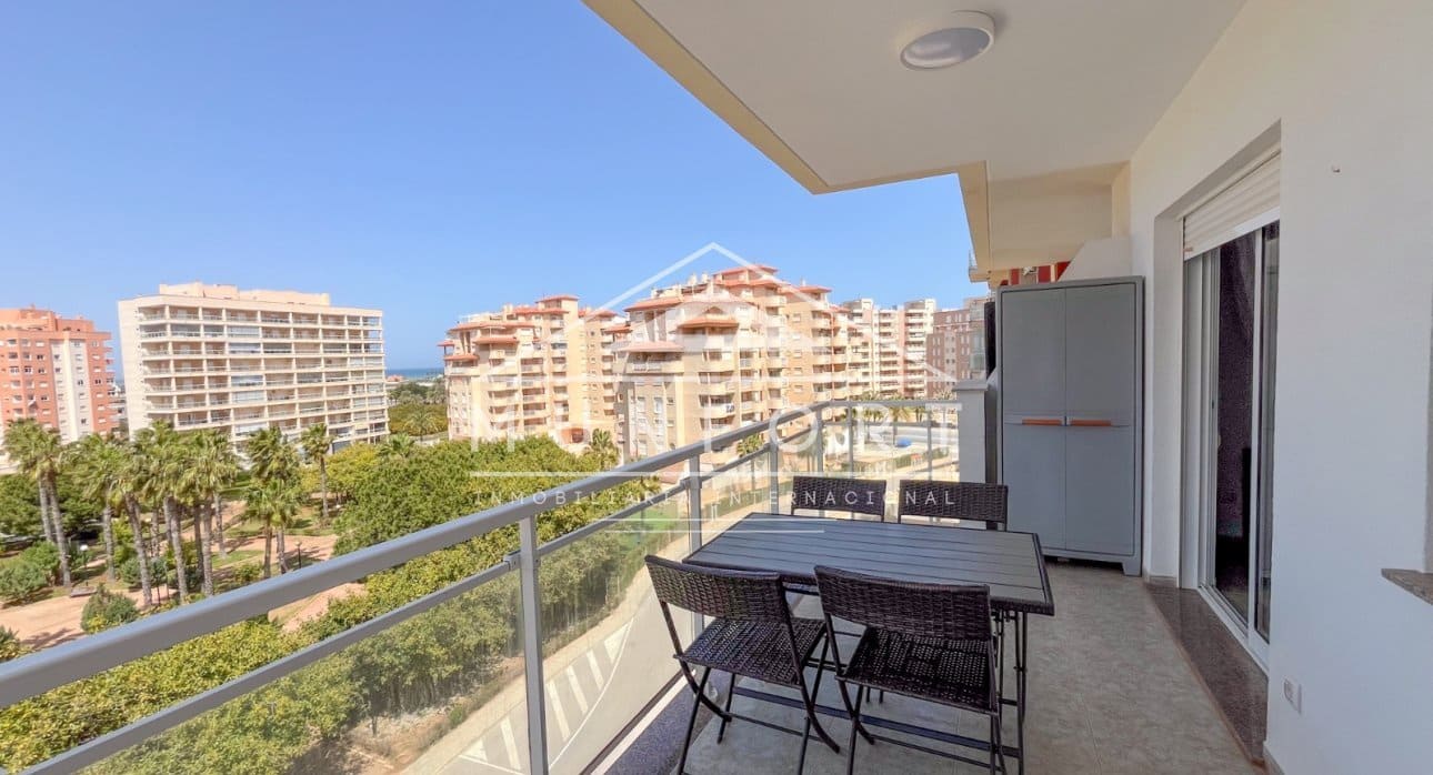 Apartamento de 1 habitación en La Manga del Mar Menor en venta con piscina - 132.900 € (Ref: 9784474)