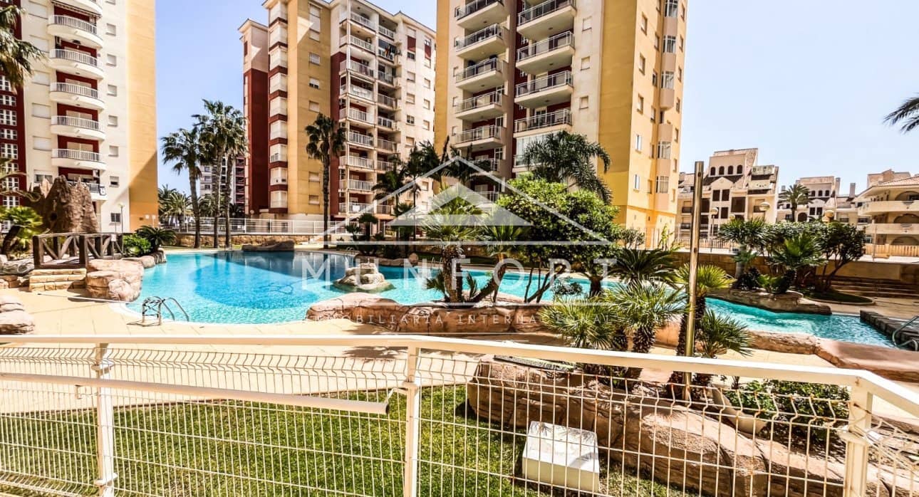 Apartamento de 1 habitación en La Manga del Mar Menor en venta con piscina - 132.900 € (Ref: 9784474)