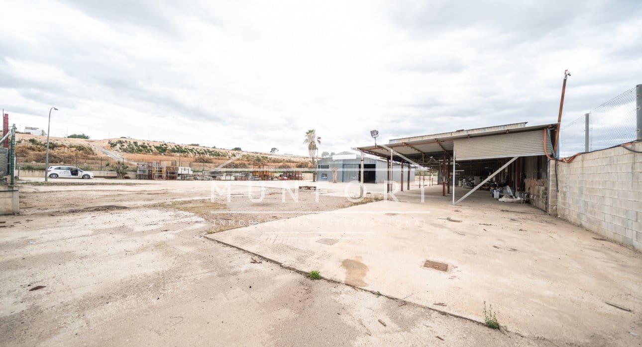 Tontti myytävänä paikassa Pinar de Campoverde - 590 000 € (Ref: 9789772)