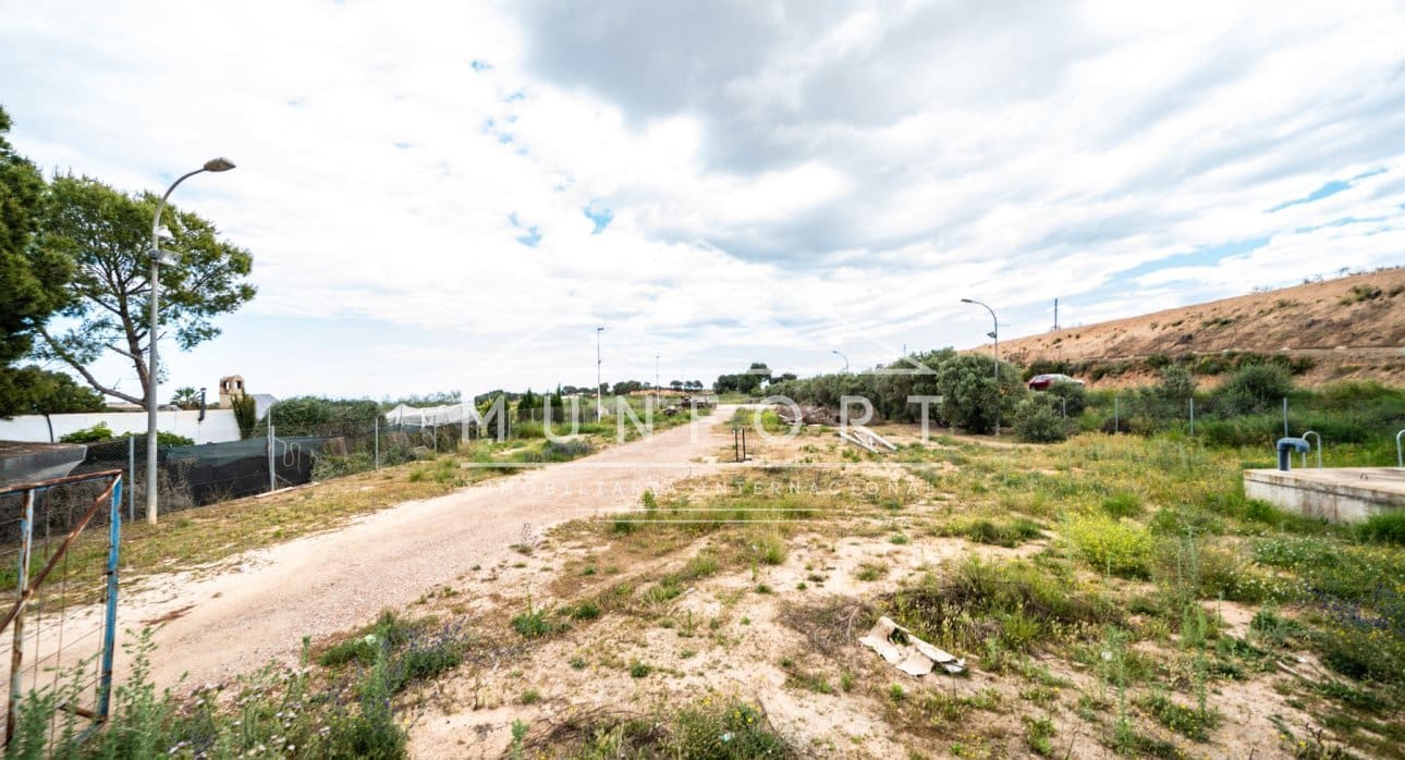 Tontti myytävänä paikassa Pinar de Campoverde - 590 000 € (Ref: 9789772)