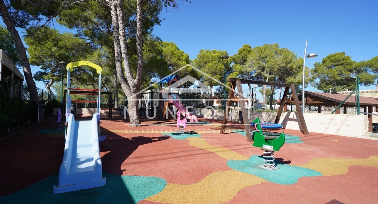 Tontti myytävänä paikassa Pinar de Campoverde - 590 000 € (Ref: 9789772)