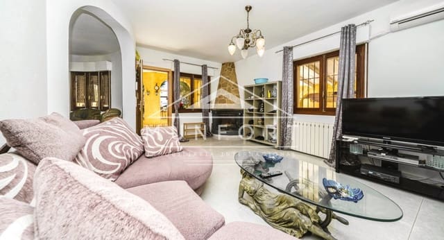 6 Zimmer Villa zu verkaufen in Villamartin, Orihuela mit Pool - 449.900 € (Ref: 9793171)