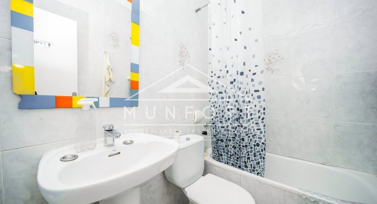 6 Zimmer Villa zu verkaufen in Villamartin mit Pool - 449.900 € (Ref: 9793171)