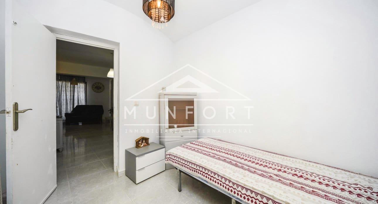 6 Zimmer Villa zu verkaufen in Villamartin mit Pool - 449.900 € (Ref: 9793171)