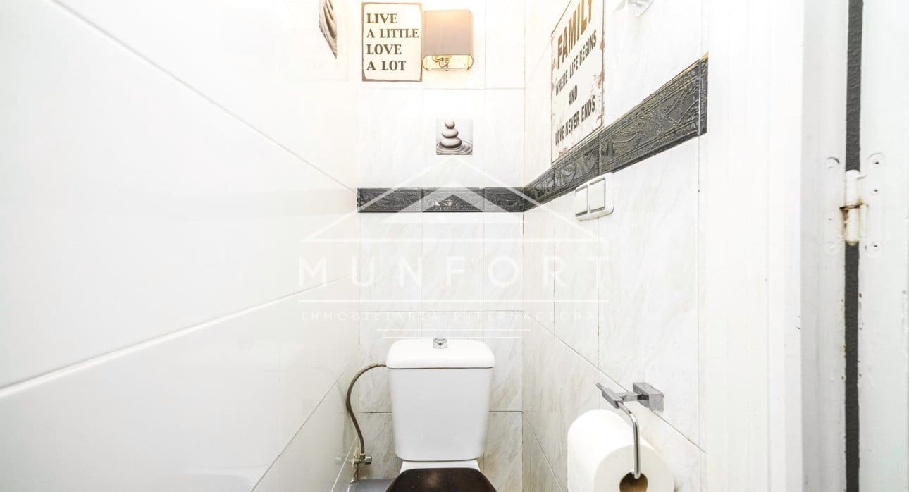 6 Zimmer Villa zu verkaufen in Villamartin mit Pool - 449.900 € (Ref: 9793171)