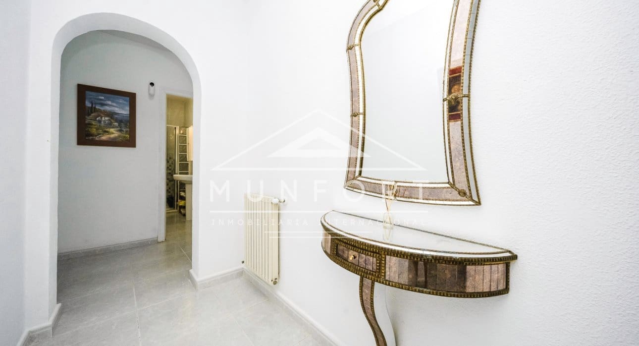 6 Zimmer Villa zu verkaufen in Villamartin mit Pool - 449.900 € (Ref: 9793171)