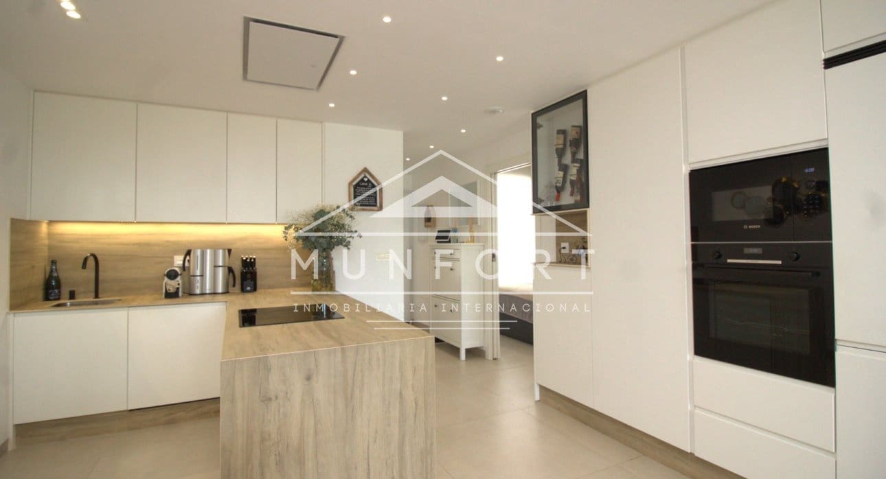 Bungalow de 3 habitaciones en Mar de Cristal en venta con piscina - 409.900 € (Ref: 9793172)