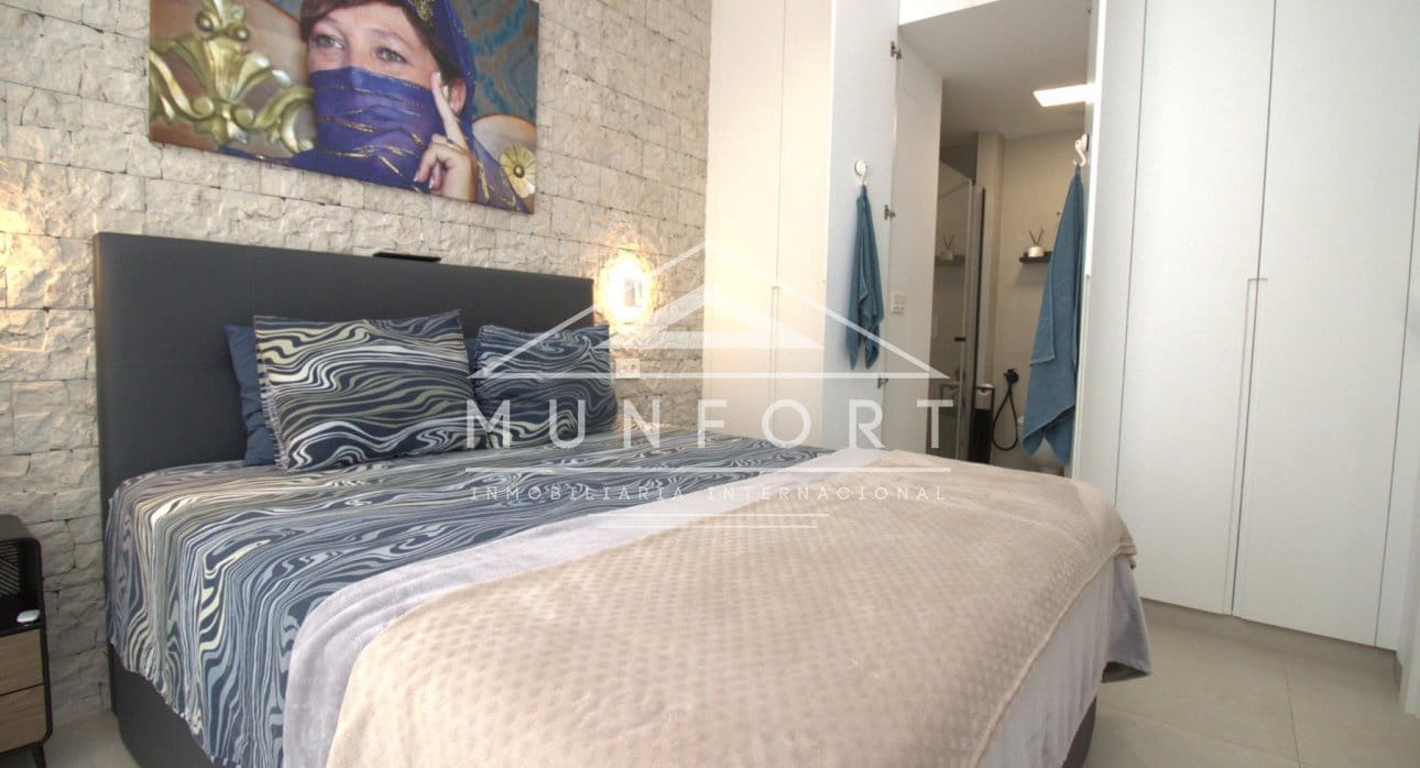 Bungalow de 3 habitaciones en Mar de Cristal en venta con piscina - 409.900 € (Ref: 9793172)