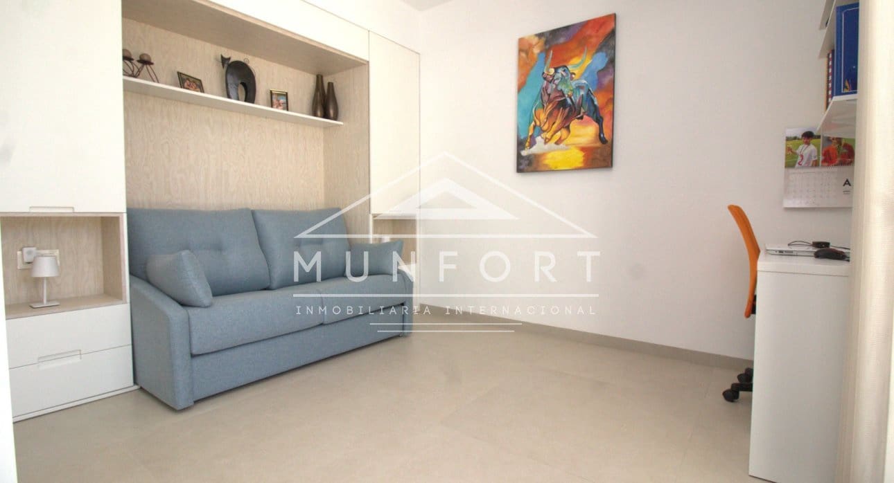 Bungalow de 3 habitaciones en Mar de Cristal en venta con piscina - 409.900 € (Ref: 9793172)