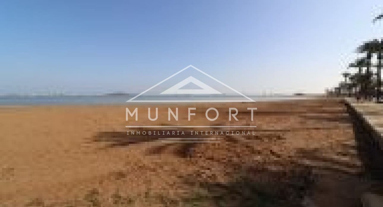 Bungalow de 3 habitaciones en Mar de Cristal en venta con piscina - 409.900 € (Ref: 9793172)