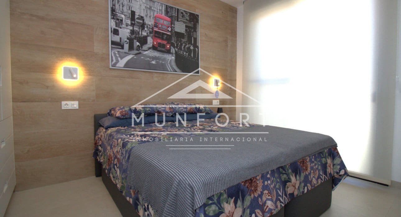 Bungalow de 3 habitaciones en Mar de Cristal en venta con piscina - 409.900 € (Ref: 9793172)