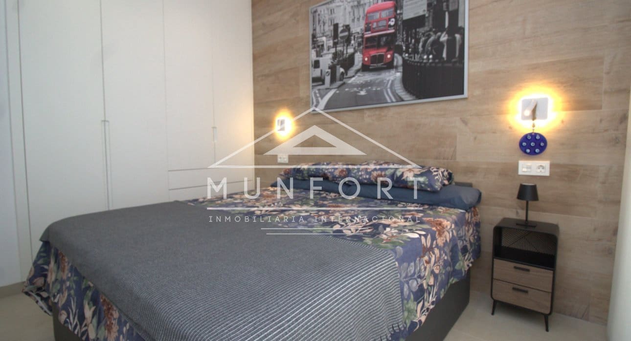 Bungalow de 3 habitaciones en Mar de Cristal en venta con piscina - 409.900 € (Ref: 9793172)