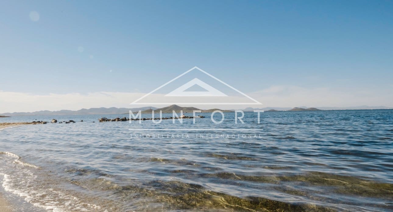 1 sypialnia Apartament na sprzedaż w La Manga del Mar Menor z basenem - 132 900 € (Ref: 9793173)