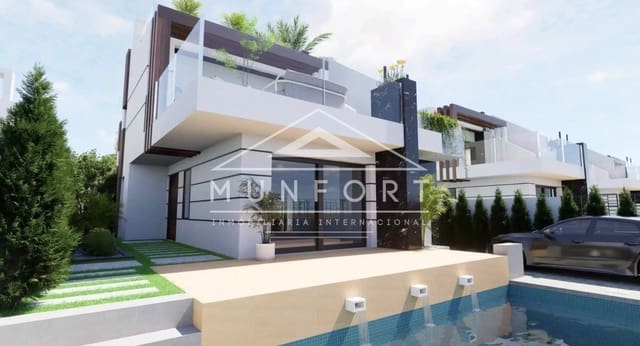 3 slaapkamer Villa te koop in Centro, Los Alcázares met zwembad - € 587.800 (Ref: 9797769)