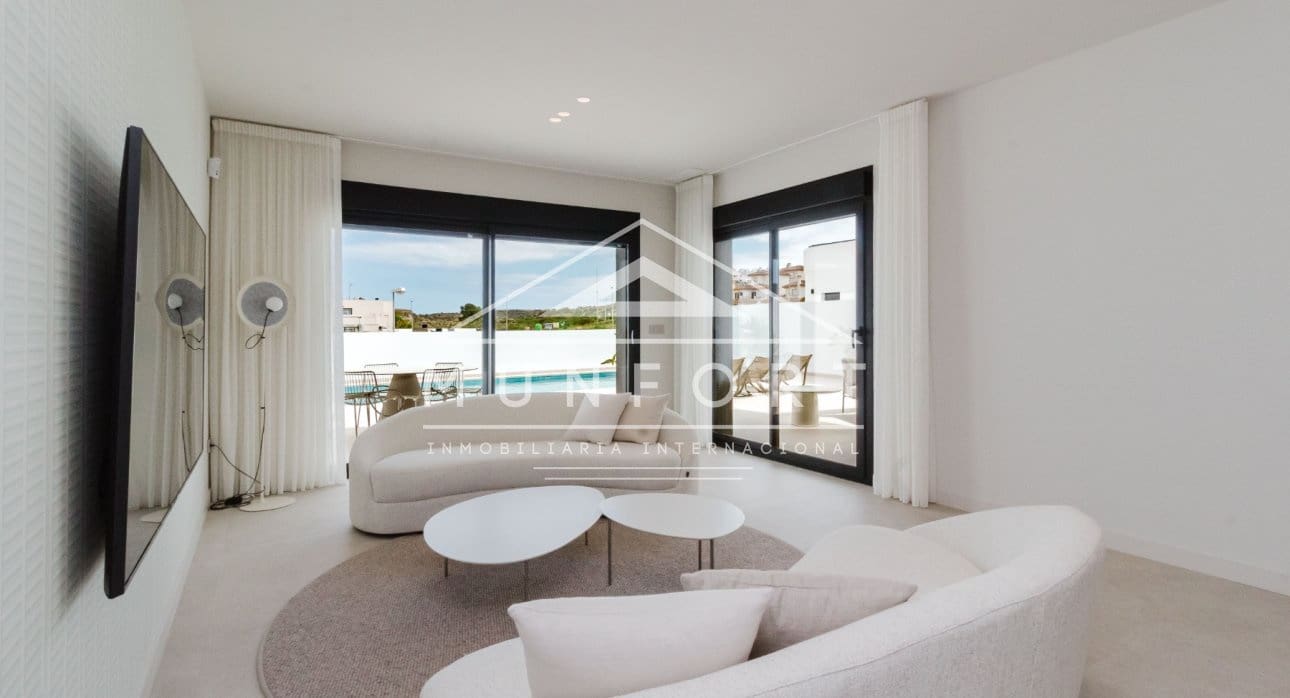 4 chambre Villa/Maison à vendre à Ciudad Quesada avec piscine - 810 750 € (Ref: 9805580)