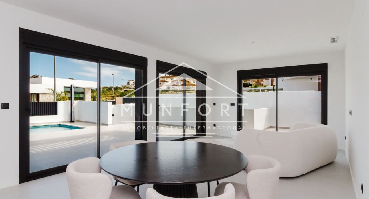 4 bedroom Villa for sale in Ciudad Quesada with pool - € 788,750 (Ref: 9805581)