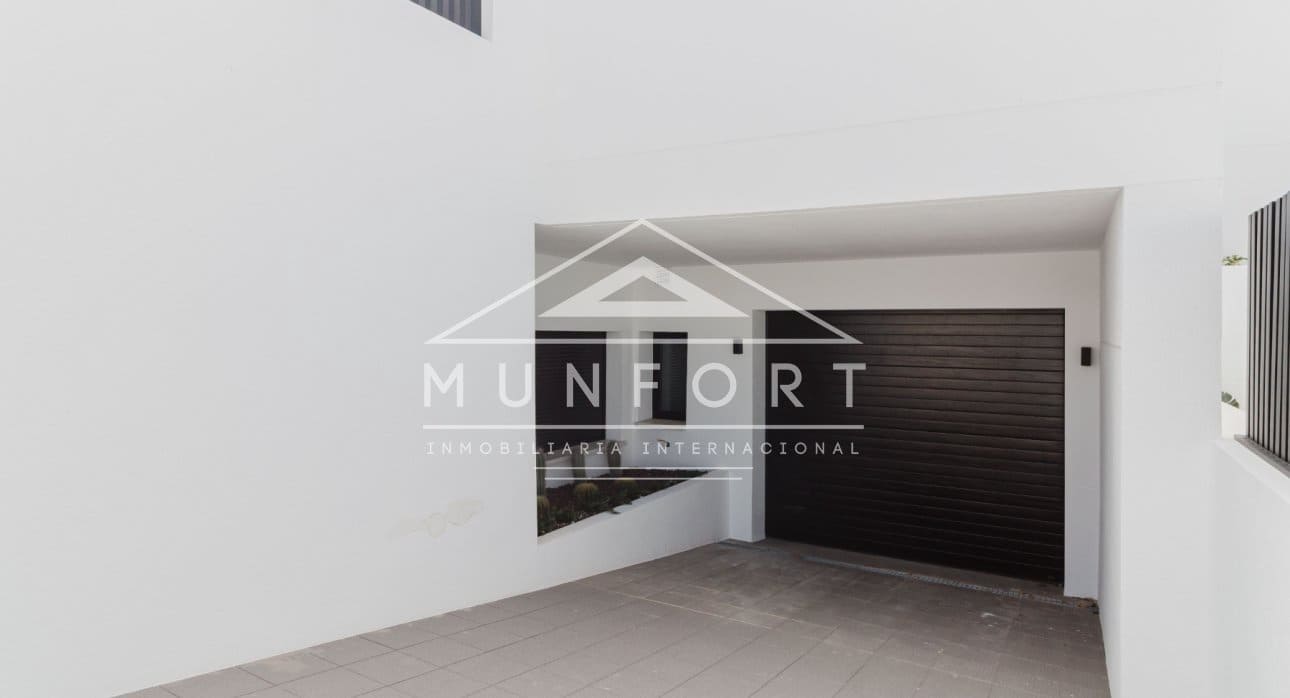 4 bedroom Villa for sale in Ciudad Quesada with pool - € 788,750 (Ref: 9805581)