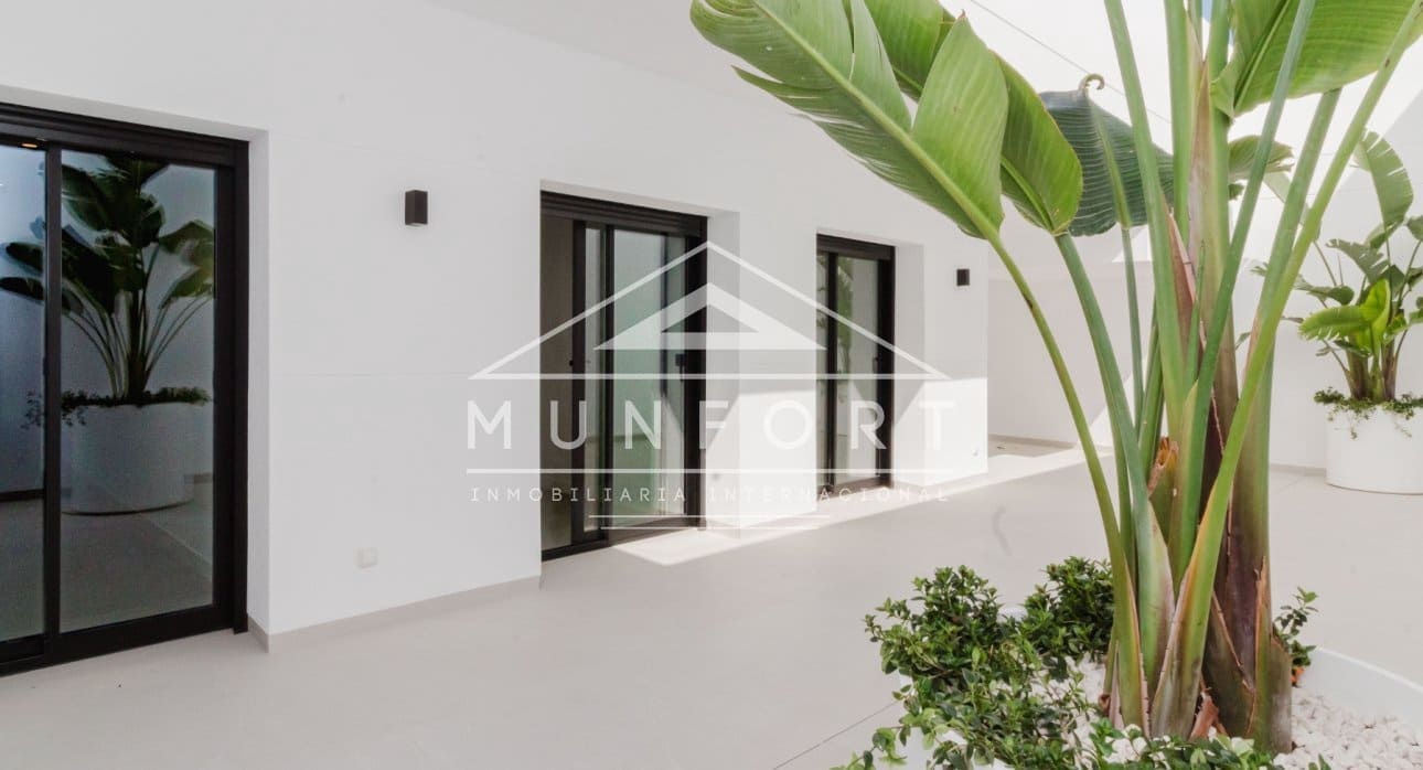 4 bedroom Villa for sale in Ciudad Quesada with pool - € 788,750 (Ref: 9805581)