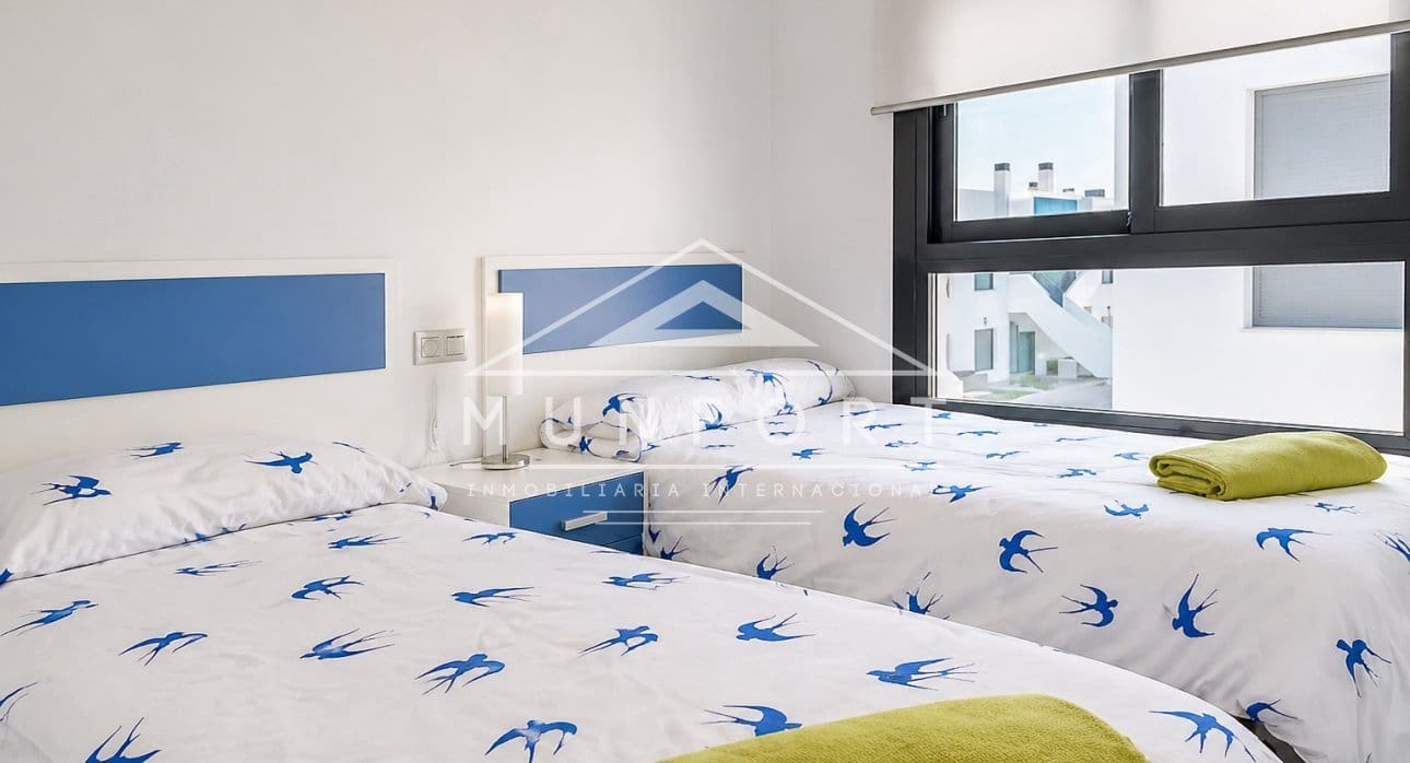 2 chambre Bungalow à vendre à Pilar de la Horadada avec piscine - 295 000 € (Ref: 9807165)