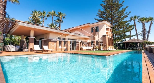 6 makuuhuone Huvila lomavuokrausta paikassa Playa de los Náufragos, Torrevieja mukana uima-altaan - 1 300 € (Ref: 9807167)