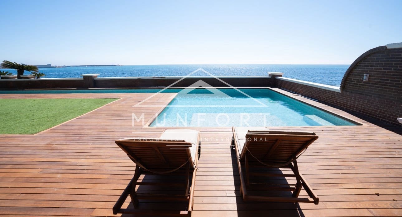 6 makuuhuone Huvila lomavuokrausta paikassa Torrevieja mukana uima-altaan - 1 300 € (Ref: 9807167)