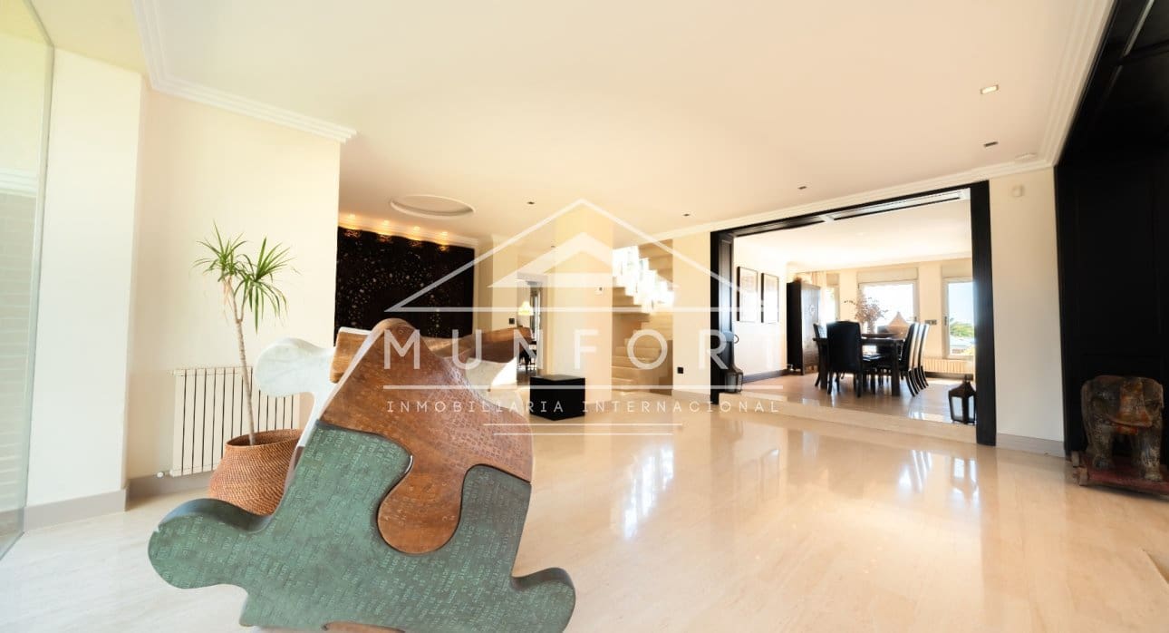 6 makuuhuone Huvila lomavuokrausta paikassa Torrevieja mukana uima-altaan - 1 300 € (Ref: 9807167)