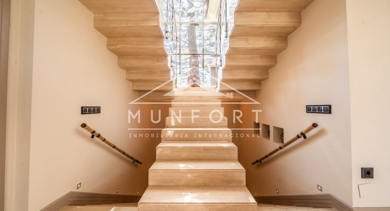 6 makuuhuone Huvila lomavuokrausta paikassa Torrevieja mukana uima-altaan - 1 300 € (Ref: 9807167)