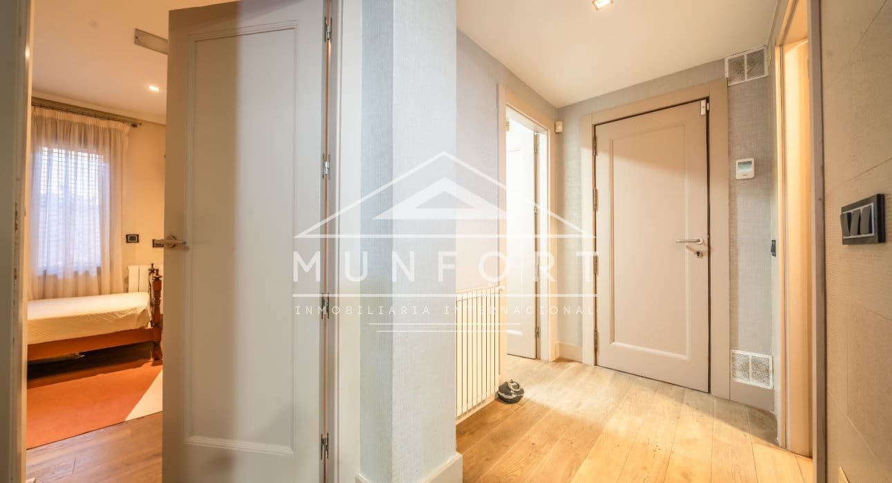 6 makuuhuone Huvila lomavuokrausta paikassa Torrevieja mukana uima-altaan - 1 300 € (Ref: 9807167)