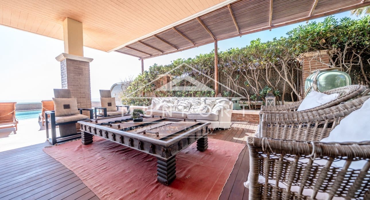 6 makuuhuone Huvila lomavuokrausta paikassa Torrevieja mukana uima-altaan - 1 300 € (Ref: 9807167)