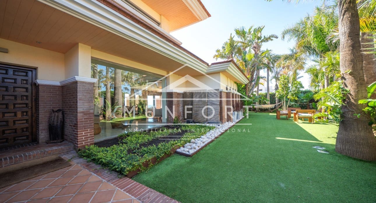 6 makuuhuone Huvila lomavuokrausta paikassa Torrevieja mukana uima-altaan - 1 300 € (Ref: 9807167)