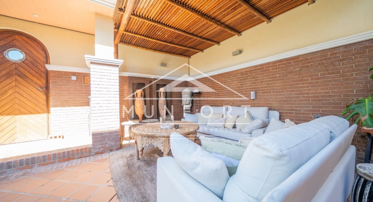 6 makuuhuone Huvila lomavuokrausta paikassa Torrevieja mukana uima-altaan - 1 300 € (Ref: 9807167)