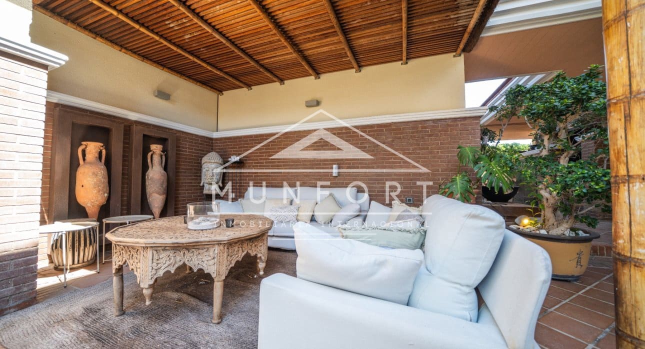 6 makuuhuone Huvila lomavuokrausta paikassa Torrevieja mukana uima-altaan - 1 300 € (Ref: 9807167)