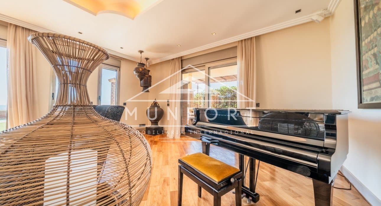 6 makuuhuone Huvila lomavuokrausta paikassa Torrevieja mukana uima-altaan - 1 300 € (Ref: 9807167)