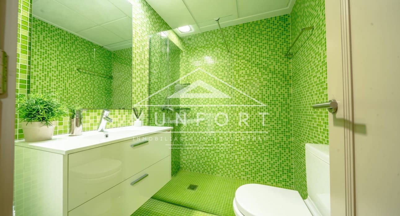 6 makuuhuone Huvila lomavuokrausta paikassa Torrevieja mukana uima-altaan - 1 300 € (Ref: 9807167)