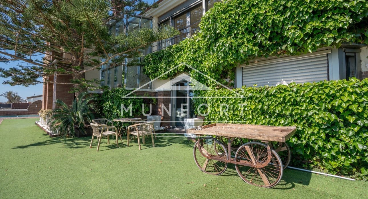 6 makuuhuone Huvila lomavuokrausta paikassa Torrevieja mukana uima-altaan - 1 300 € (Ref: 9807167)